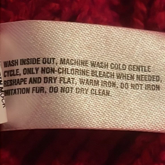 Gap Kids Russian Red Cable Knit  3 Button Sweater with Faux Fur Lined Collar - Picture 10 of 13